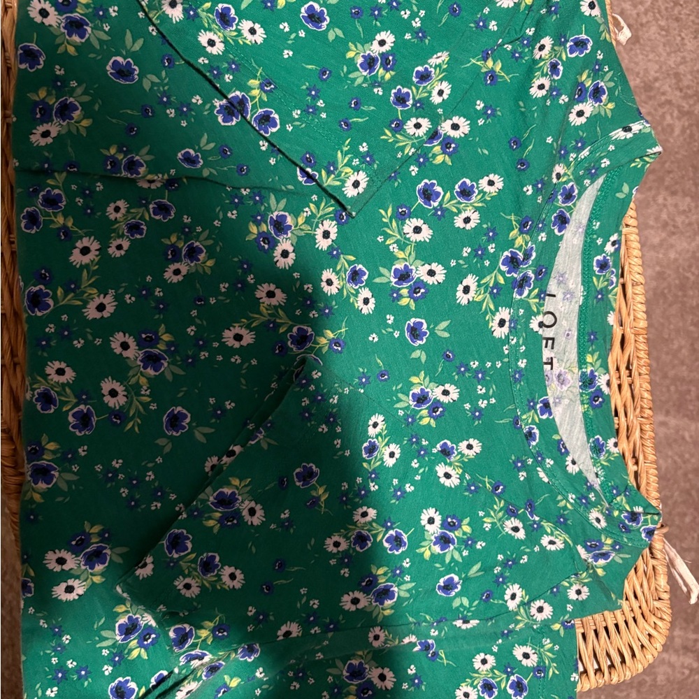 LOFT Green Floral Short Sleeve Tee
